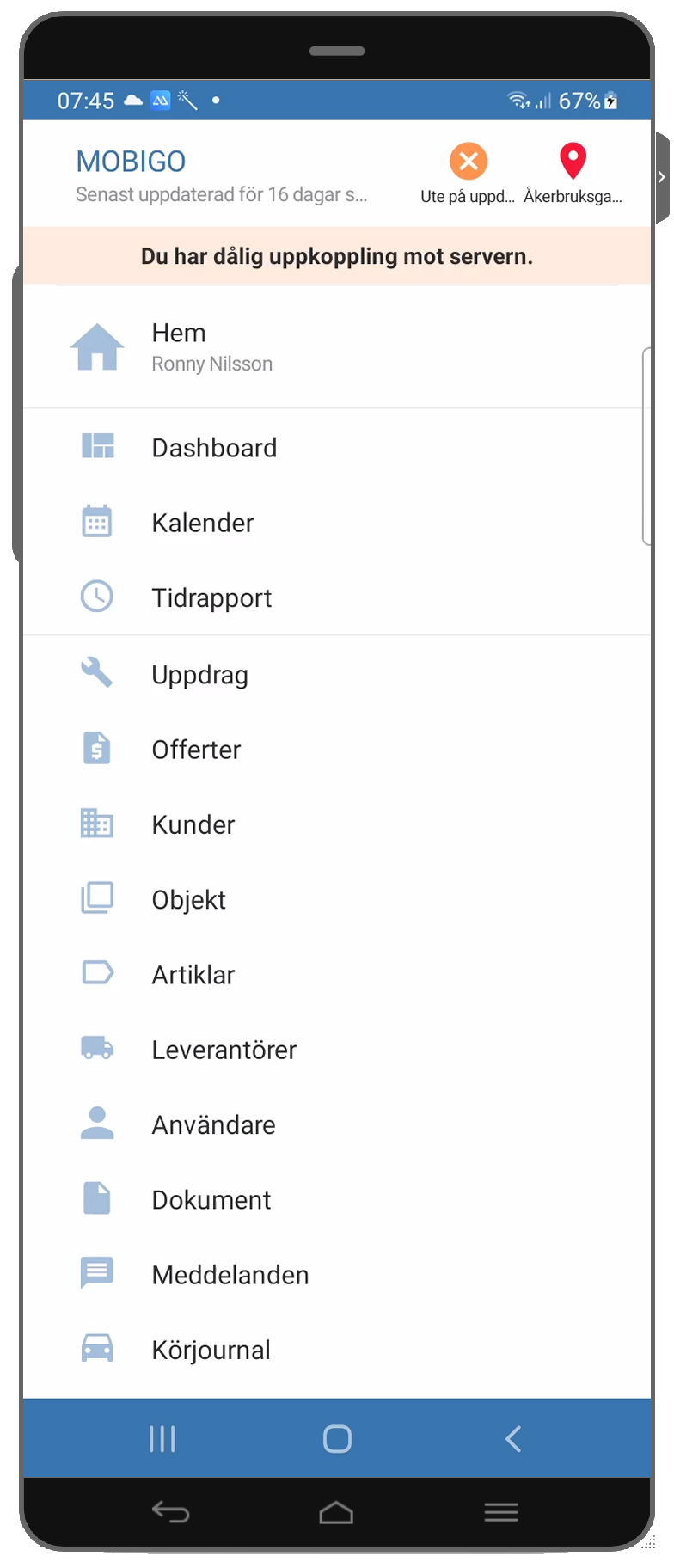Huvudmenyn i Mobigo-appen med moduler som Dashboard, Kalender, Tidrapport, Uppdrag, Kunder och Objekt.
